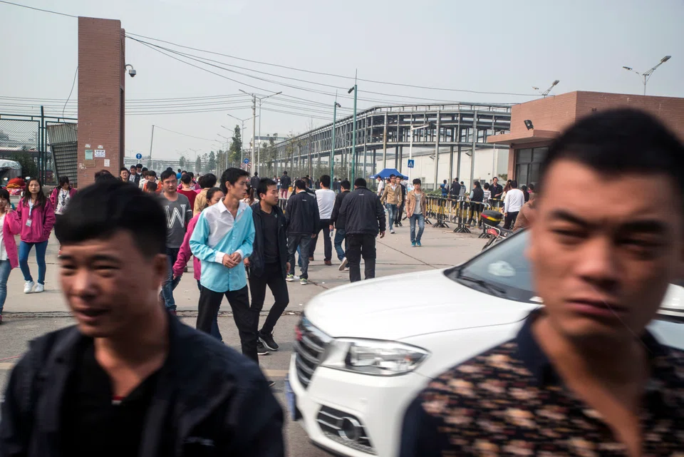 Discontent has been brewing among staff at Foxconn’s main factory in Zhengzhou, where the emergence of Covid cases saw it go into a closed loop system. 