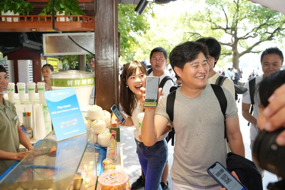 Payments are made directly from OCBC customers’ Singapore bank accounts to China merchants that are part of the Alipay+ ecosystem.