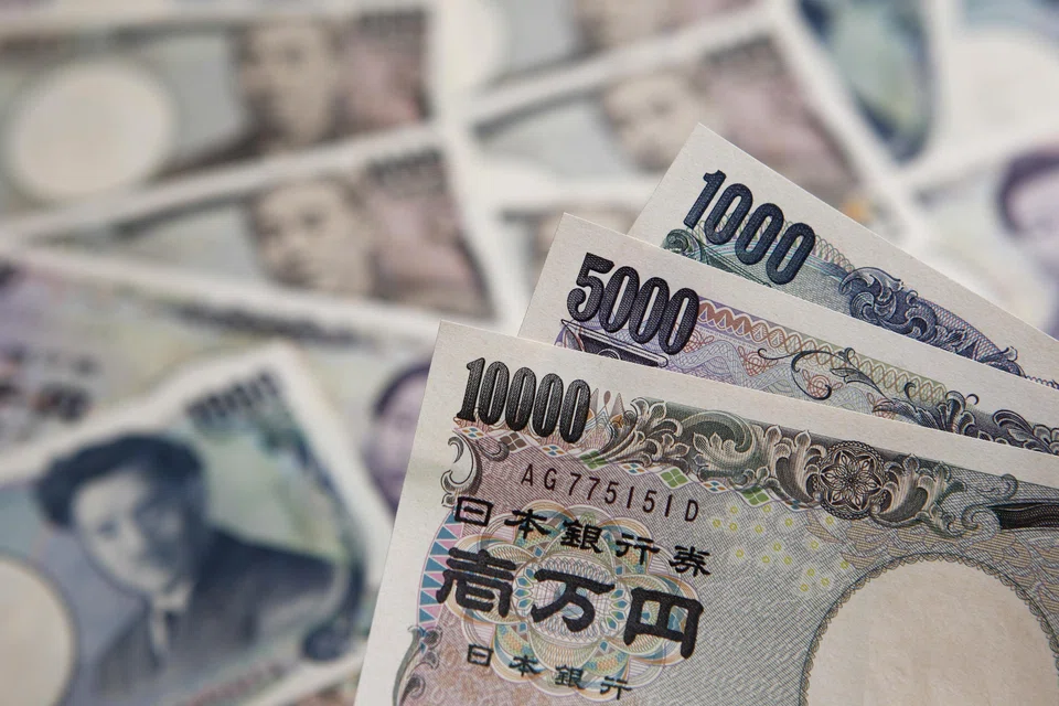 The yen falls broadly following the BOJ decision and hit a fresh 15-year low of 154.70 per euro.