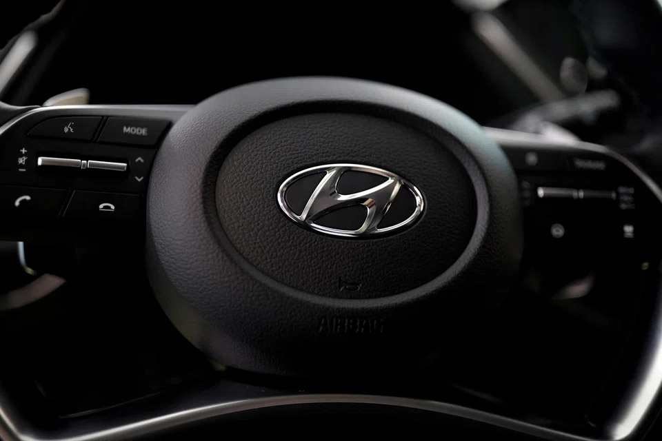 Hyundai and its affiliate Kia say they will target global sales of 7.5 million vehicles this year.