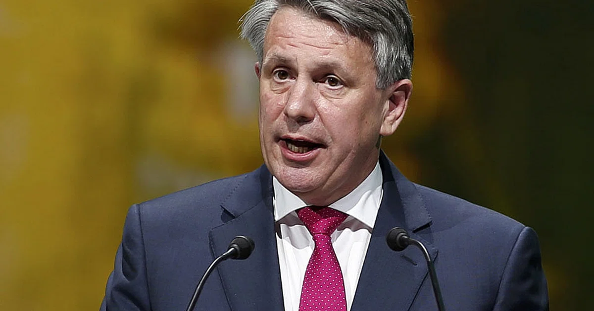 Shell culling 6,500 jobs, raising spending cuts to weather low oil ...
