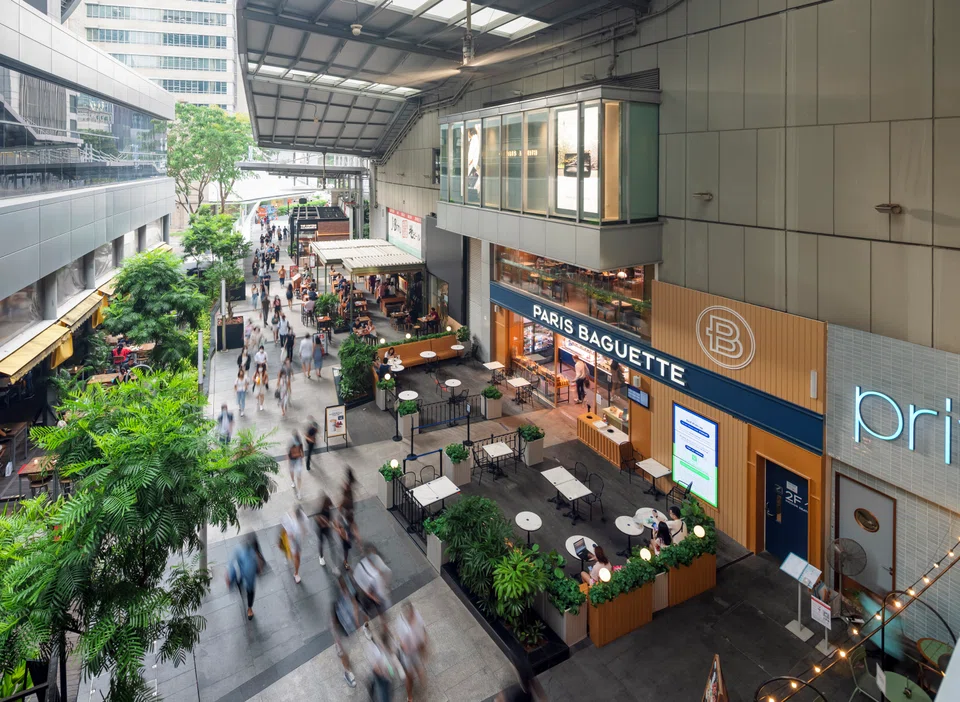 Prices for retail space in the central region fell by 0.9 per cent, following a 2.1 per cent decrease in the previous quarter, the Urban Redevelopment Authority said on Friday