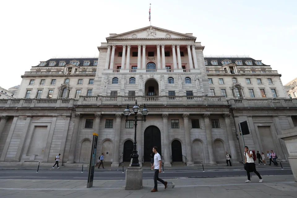 Officials at the BOE estimate the UK is now in recession, thought the economy is slightly stronger than it anticipated in November. 