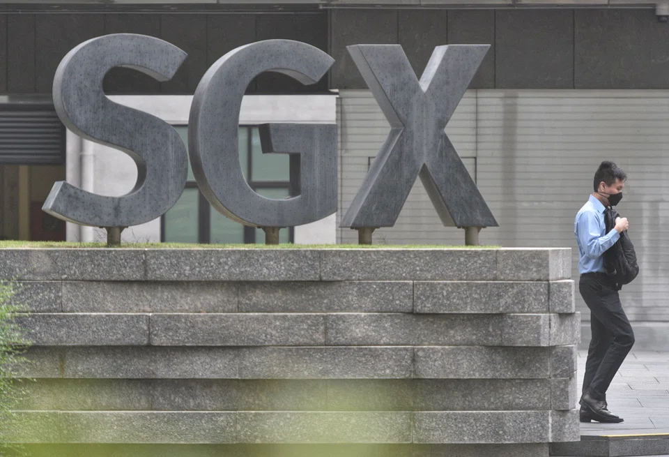 Gainers outnumbered losers 117 to 12 after 36.2 million securities worth S$44.4 million changed hands as at 9.01 am.