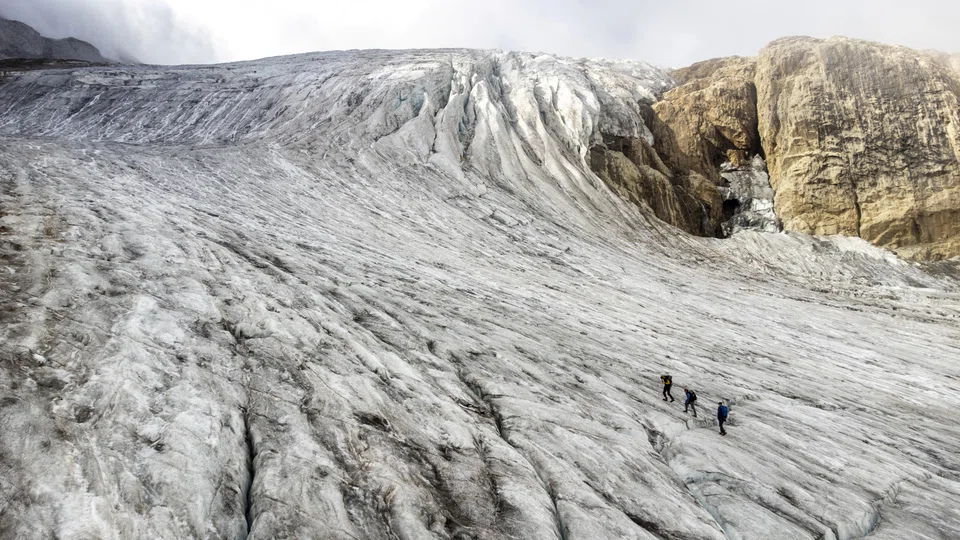 A study of 18,600 glaciers at 50 World Heritage sites – covering around 66,000 sq km– found that glaciers at a third of the sites were “condemned to disappear”. 