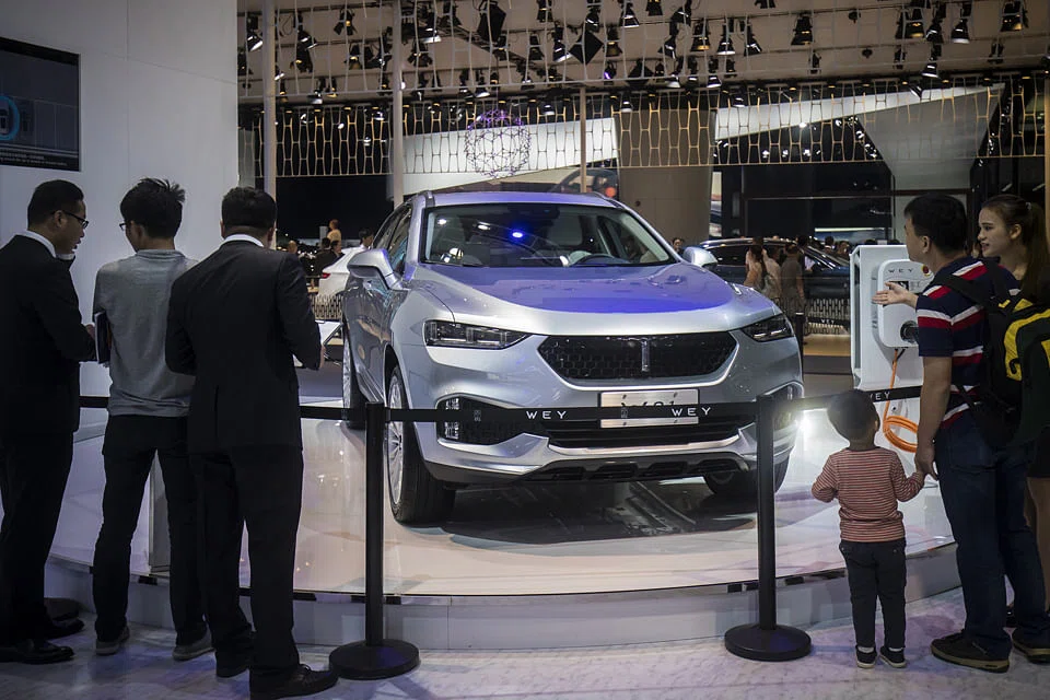 Domestic demand partly helped insulate South-east Asia, with new business and steady production propelling factory activity to expand to a region’s best 53.3 in Indonesia and 51.9 in the Philippines. 