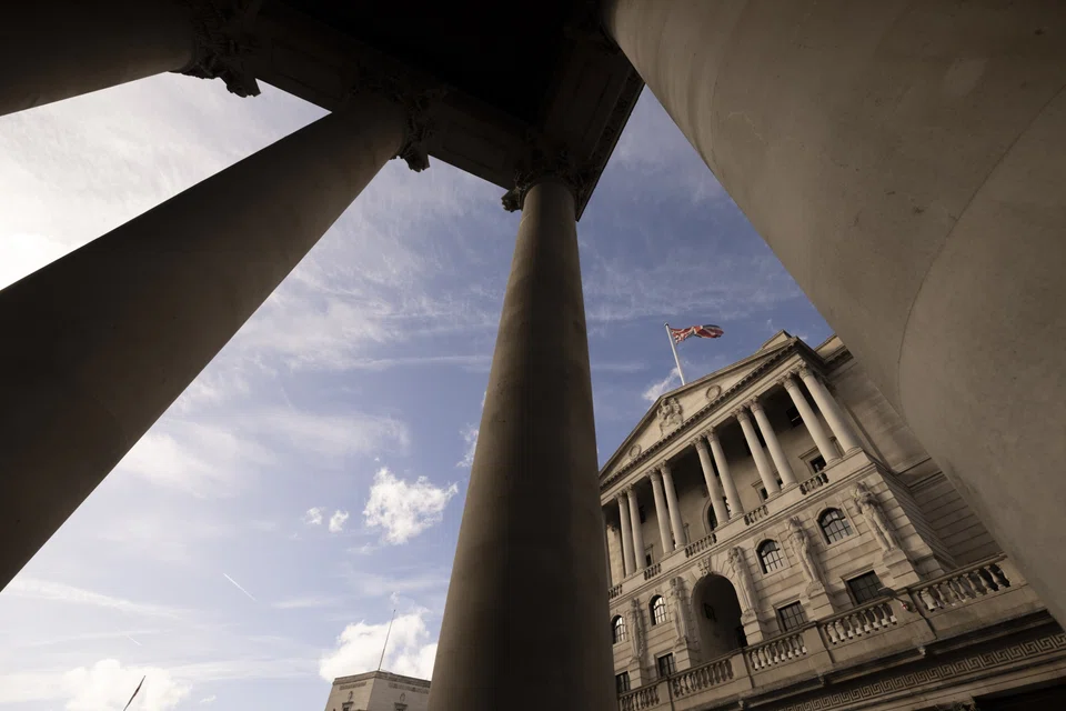 The BOE is coordinating with the government on which bonds to sell and when. 