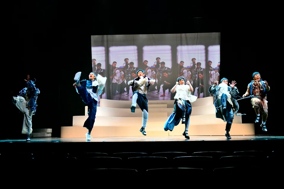 Bangsawan Gemala Malam, an adaptation of A Midsummer Night's Dream, was a huge hit with the audience.