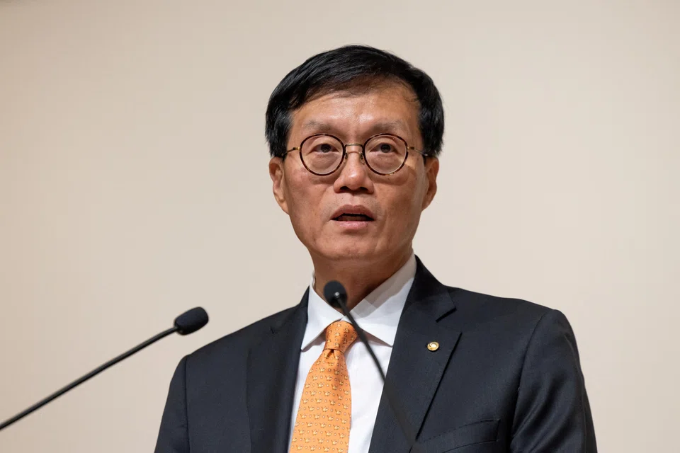 Governor Rhee Chang-yong says: “It will be a year when a sophisticated policy mix is more important than ever due to a growing possibility of conflict between inflation, economic growth and financial stability.” 