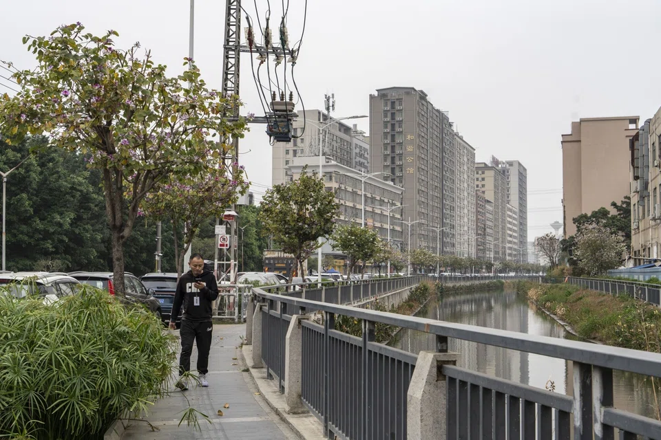 Rising mortgage delinquencies in China could have negative spillovers on both property prices and consumer confidence, say analysts.