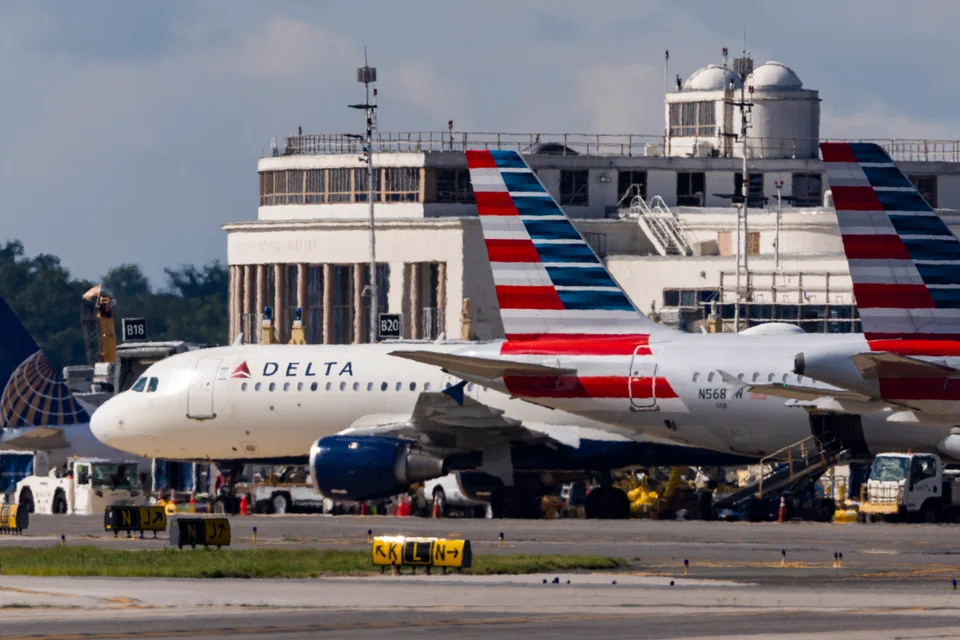 Lawmakers want the inspector general of the Treasury Department to “complete a thorough review of the federal funding disbursed to airlines to sustain their operations during the coronavirus pandemic, including an accounting for how the funds were disbursed and used by each airline recipient.”