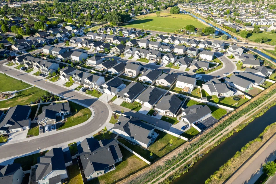 Pending Home Sales Index rose 0.9 per cent to 77.6 in July, versus a revised 0.4 per cent increase in June.