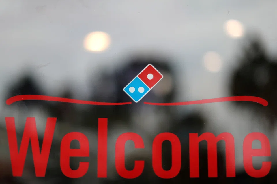 DOMINO'S Pizza missed quarterly US same-store sales estimates on Thursday (Apr 28) and said staffing shortages and unprecedented inflation will haunt it further into the year, sending the fast-food chain's shares down 5 per cent.