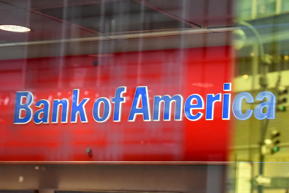 At the end of last year, deposits at Bank of America were down US$8 billion compared to the end of the third quarter.