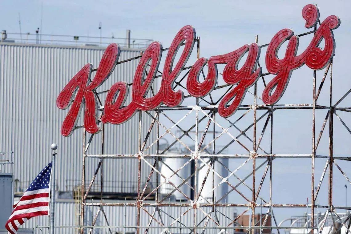 Kellogg posts loss on strong dollar, Brexit costs; shares slump