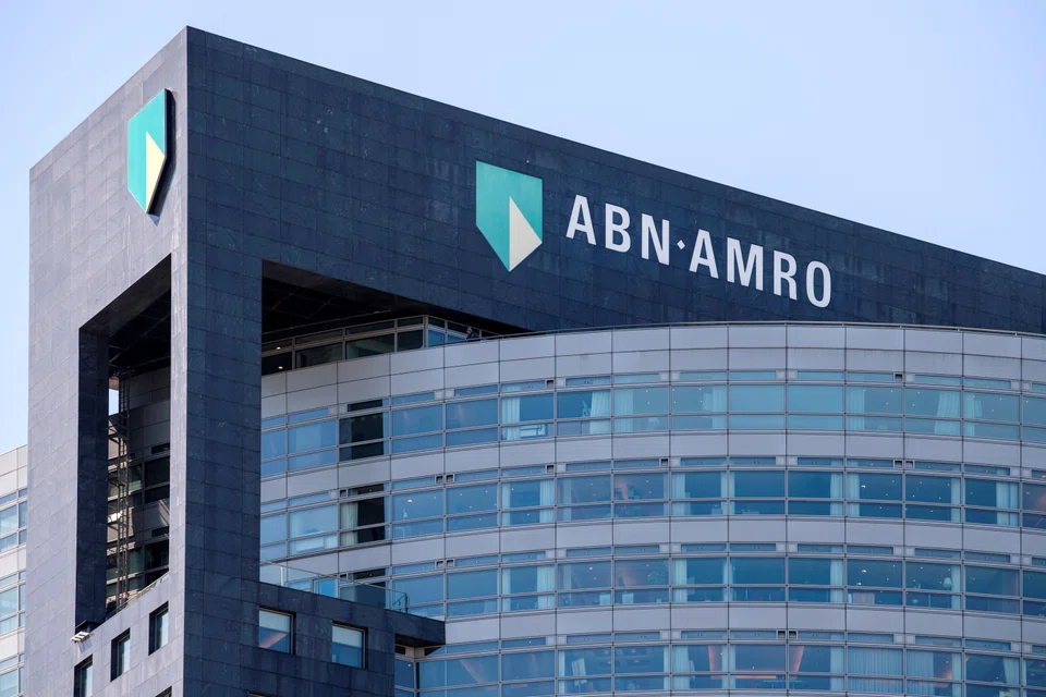 “We have the ambition to make fees a more important part of our income” and cut “dependency” on interest income, ABN Amro's chief financial officer Ferdinand Vaandrager said in the firm’s annual report. 