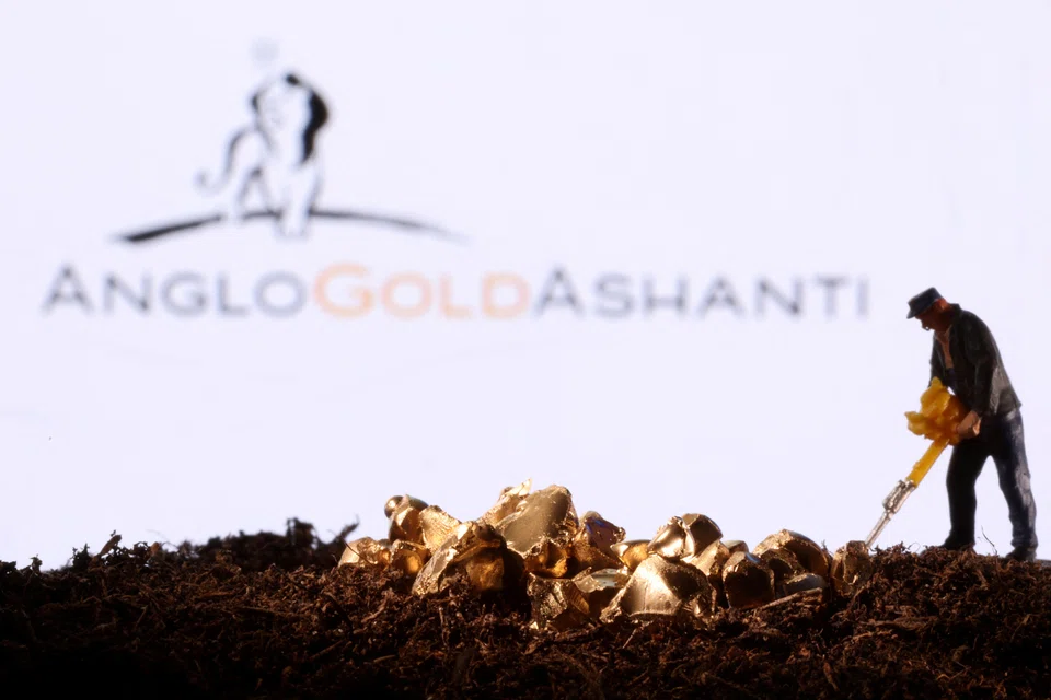 AngloGold is valued by its investors at just US$10.7 billion.  Currently, about 35 per cent of AngloGold’s investors are US based, a number it expects to rise over time.