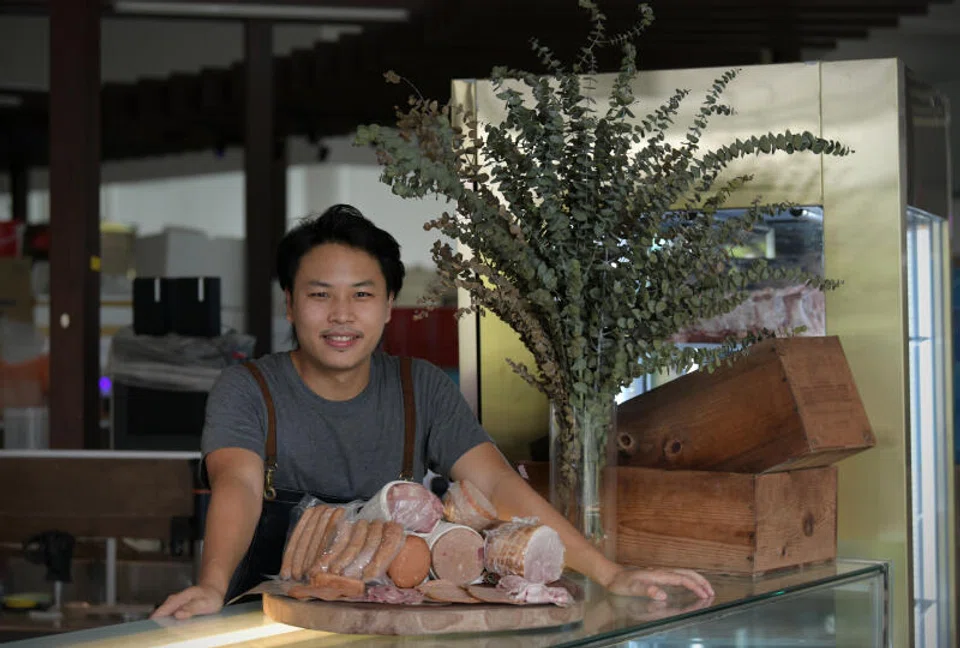 Lee started out at a wet market stall in Bukit Panjang in early 2021. 