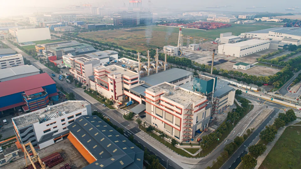 800 Super owns and operates an integrated waste treatment plant in Tuas, which can treat 568 tonnes of controlled waste per day.  