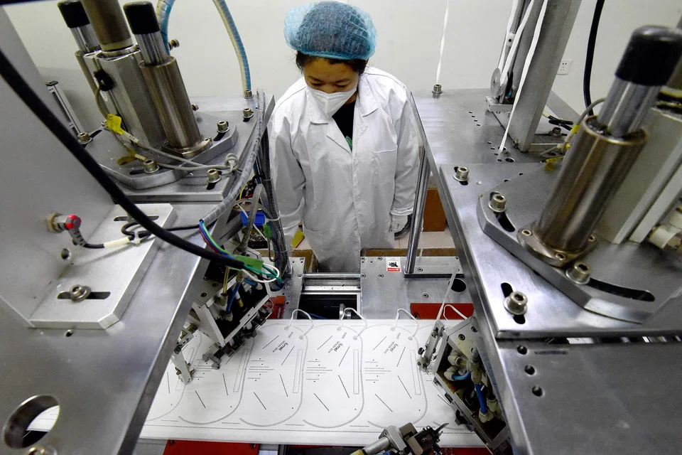 China's industrial profits fell 3.6 per cent in January-November from a year earlier to 7.7 trillion yuan (S$1.5 trillion), according to data released by the National Bureau of Statistics (NBS) on Tuesday.