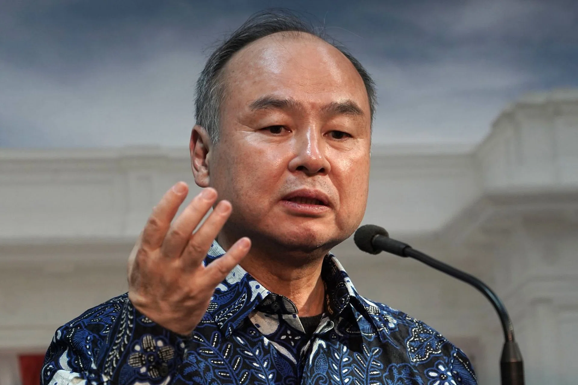 Softbank ceo hosts pre ipo summit in new york as he courts investors