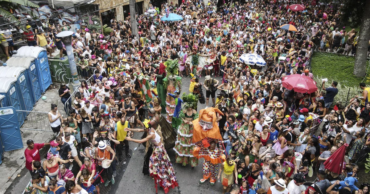 'Rebirth' in Rio as carnival street parties return - The Business Times