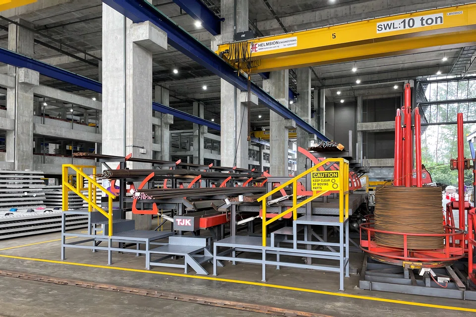 The 3.8-hectare integrated construction and prefabrication hub (ICPH) is the sixth in Singapore. It will be able to supply 100,000 cubic metres of precast elements for 2,500 dwelling units every year.