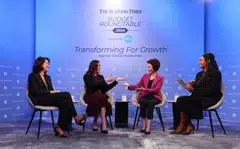 From left: Vicky Hwang, CEO, Chyau Fwu Wine & Spirits; Koren Wines, managing director, Xero Asia; Low Yen Ling, Minister of State for Trade and Industry; Anita Gabriel, senior correspondent, The Business Times.