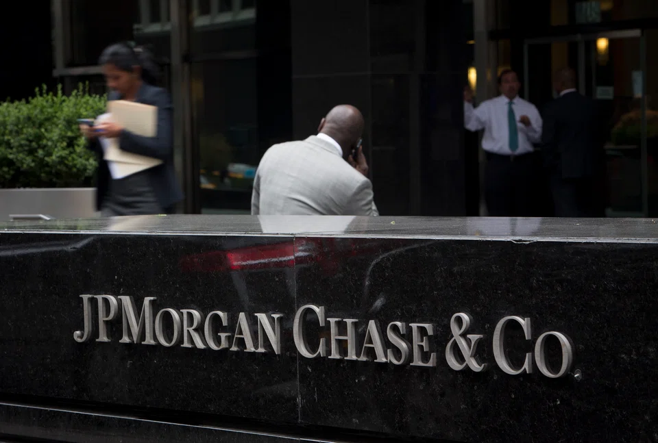 The latest hires are part of a push by JPMorgan to do more business with smaller corporate clients abroad.