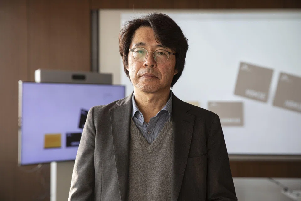 Stacking chips to derive greater performance has long been  Lee Kang-wook’s passion.