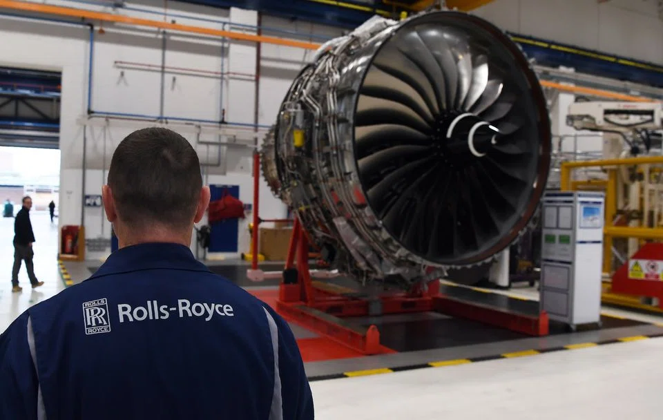UK aircraft engine maker Rolls-Royce said that it would give the cash lump sum to 11,000 shop-floor workers as well as 3,000 junior managers.