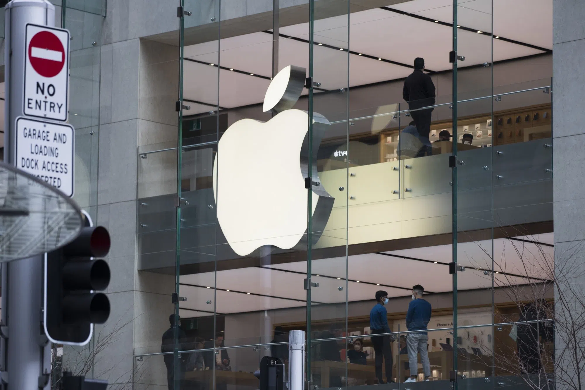 Apple lays off recruiters as part of its slowdown in hiring sources