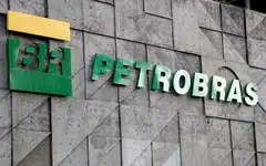 Overall, the number of board seats held by the state is unchanged, and the balance of power between the government and market shareholders in Petrobras was not modified.