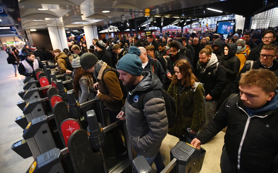 Starting from Dec 13, thousands of members of the National Union of Rail, Maritime and Transport Workers and Transport Salaried Staffs’ Association will walk out on train companies across the country.