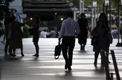 SkillsFuture Credit will now have two tiers. At age 25, Singaporeans will receive a base tier of S$500, and from May 1, there will be a new mid-career tier.