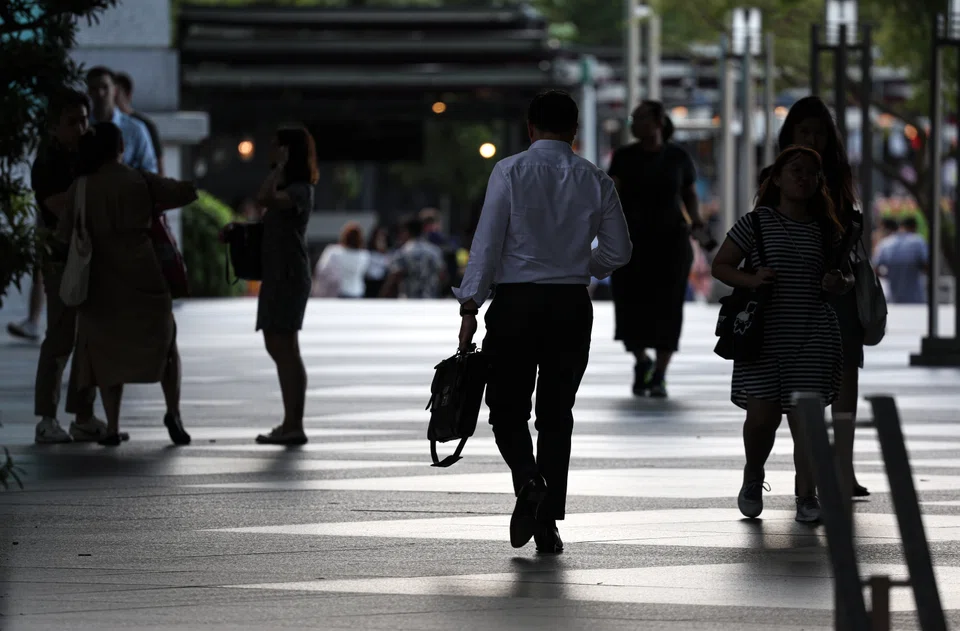 SkillsFuture Credit will now have two tiers. At age 25, Singaporeans will receive a base tier of S$500, and from May 1, there will be a new mid-career tier.