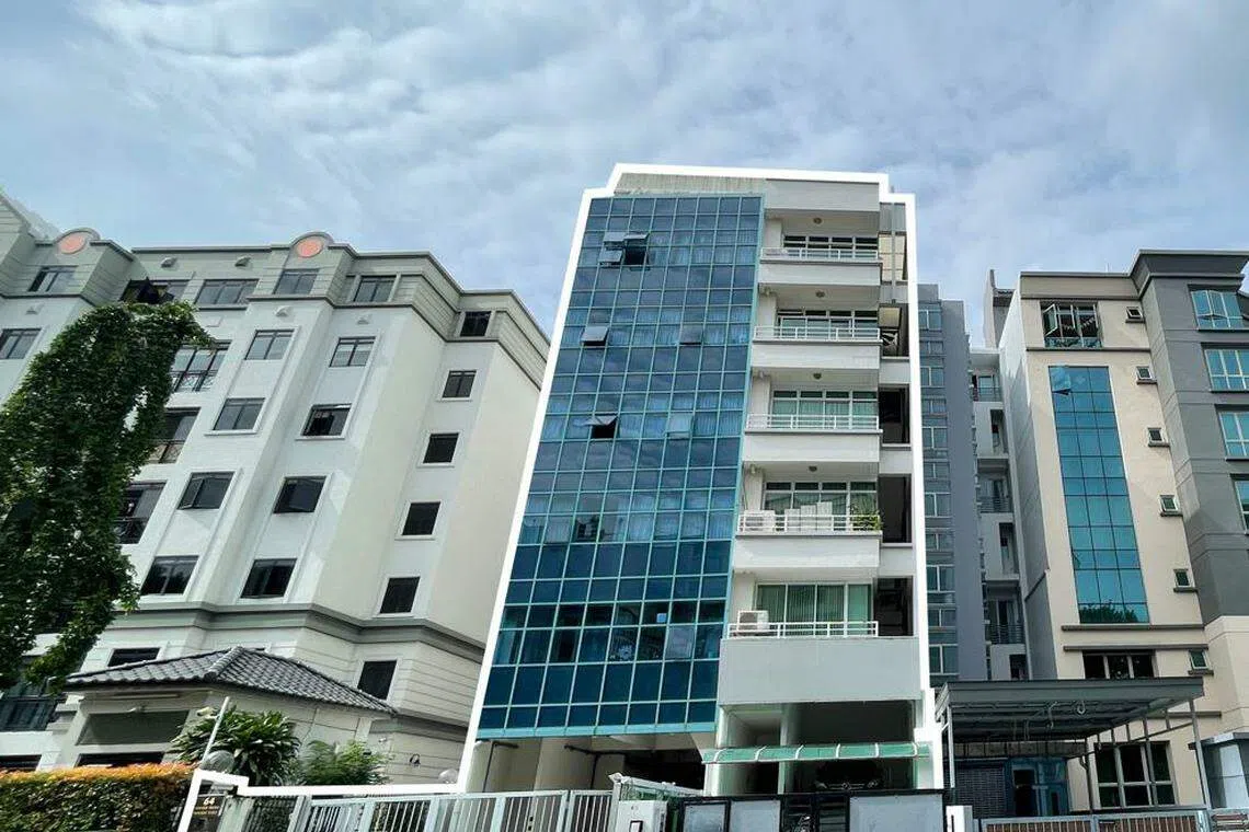 With a gross floor area of 1,141 square metres (12,282 sq ft), the successful buyer of the site will be able to redevelop the plot into a residential project comprising 26 units within an 8-storey building, said Propnex in a release. 