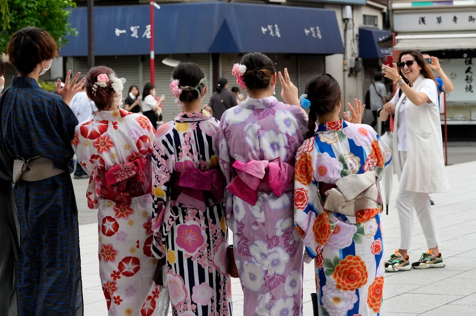 The removal of the 50,000 people-per-day cap alone will not return Japan’s border to its pre-Covid openness, as non-resident foreigners are also currently required to obtain visas for short-term stays, and may enter for tourism only as part of approved package tours.