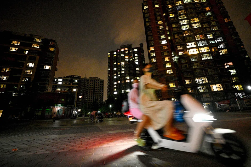 China’s US$2.4 trillion new-home market remains fragile despite a wave of policies to support the market. 