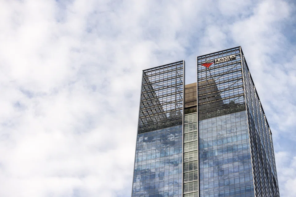 Frasers Centrepoint Trust's private placement to raise S$200 million closes at the issue price of S$2.18 per new unit.