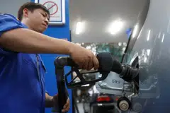 Vietnam on Wednesday urged on its largest fuel trading firms to release stocks to ease concerns about a fuel supply crunch. 