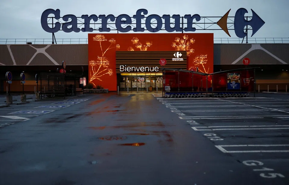 Carrefour and its competitors in the food industry had been adapting to the new frugal mindset with promotional campaigns to freeze prices on a range of everyday products.