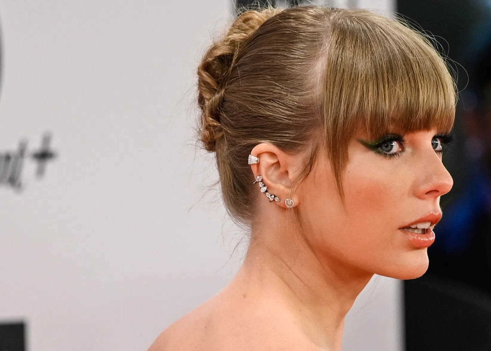 Upset Taylor Swift says she was told Ticketmaster could handle demand