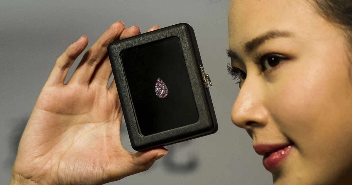 Fancy pink diamond sold for US$17.8m - The Business Times
