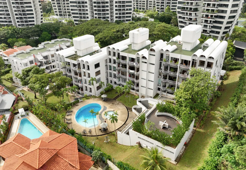 Located at 138 and 140 King’s Road in District 10, the four-storey development houses 32 apartment units.