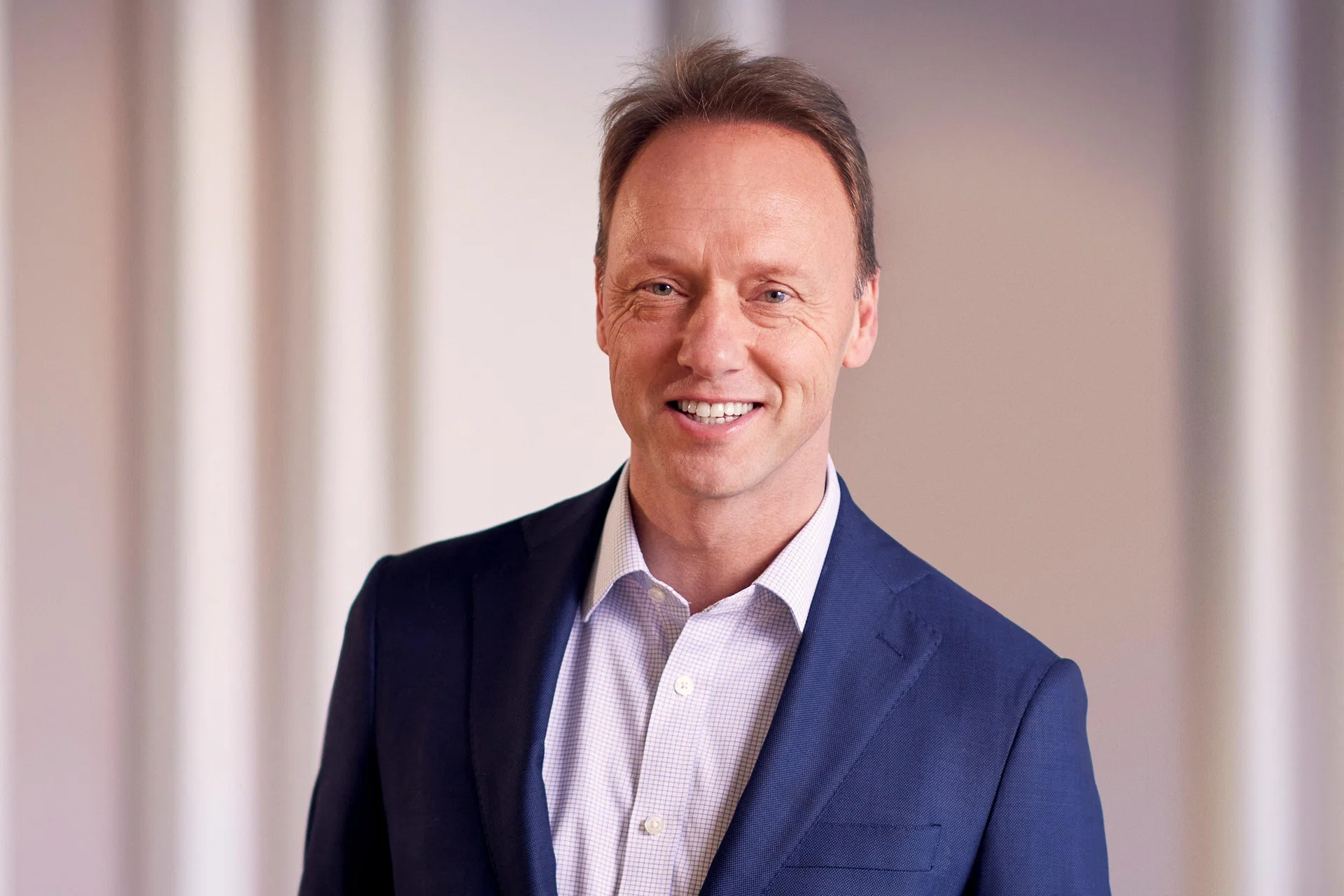 Unilever's new CEO lays out plans to simplify business, shares fall ...