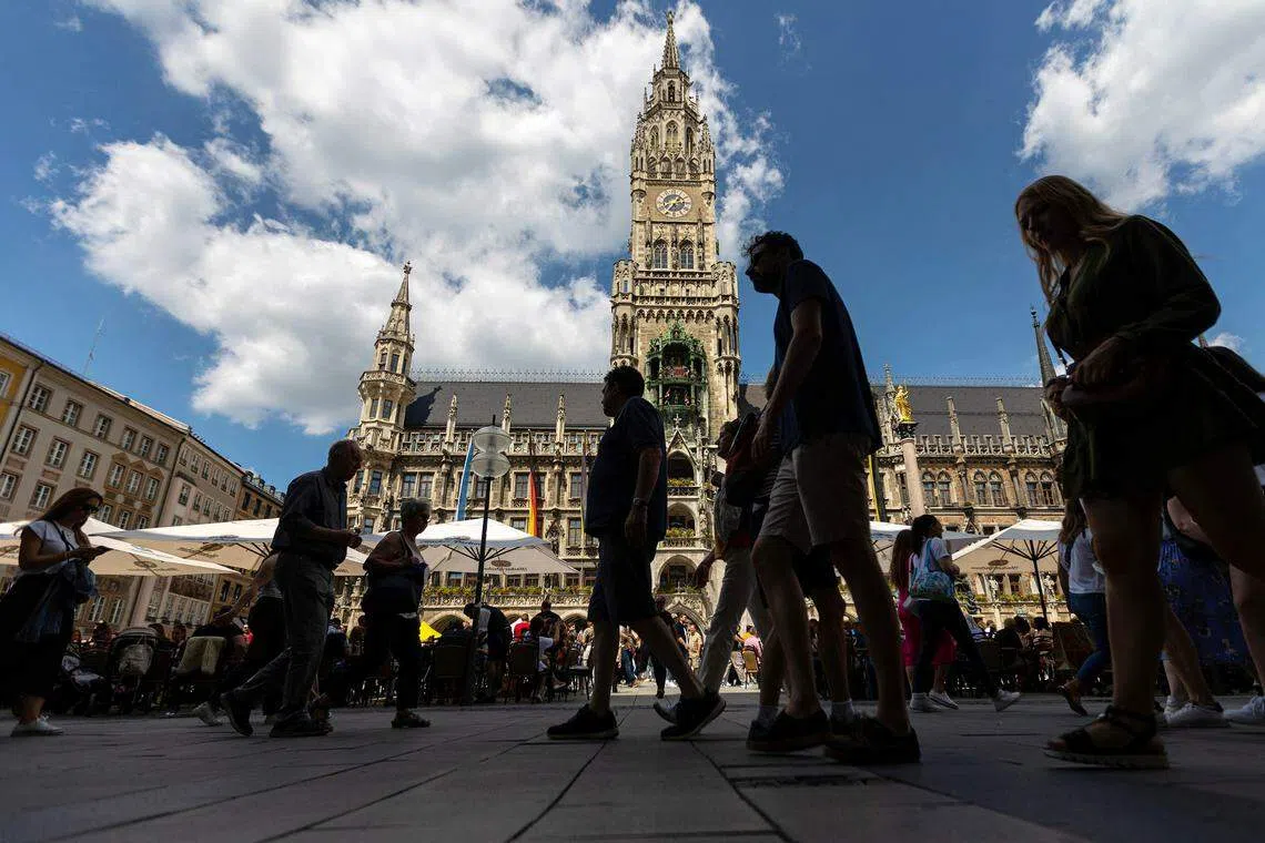 Predicting a negative outlook for sovereign creditworthiness in the eurozone this year, Moody's said that the region faces a “mild recession.”