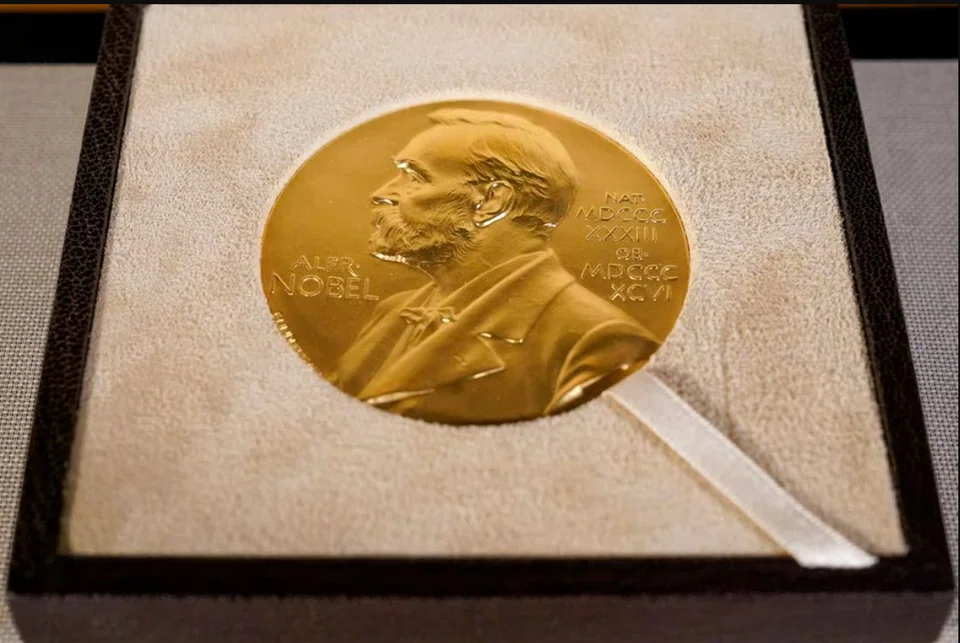 The prize money has been adjusted up and down in recent years, and the award-givers said it was increasing the amount this year to reflect the Foundation’s stronger financial position.