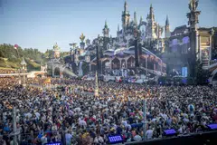 The Tomorrowland festival expanded its electricity grid in order to halve its use of diesel generators, and affiliated non-profit Love Tomorrow staged a parallel conference with workshops to discuss sustainability. 