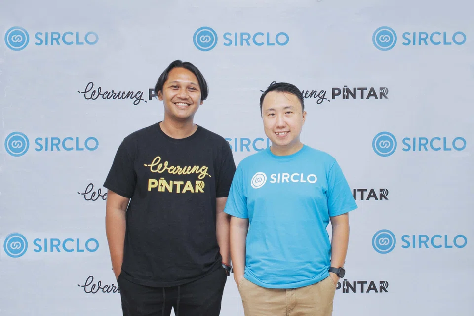 Agung Bezharie (left), co-founder of Warung Pintar and Brian Marshal, founder of Sirclo. Both startups merged their teams to form a workforce of nearly 2,000 at the start of the year.